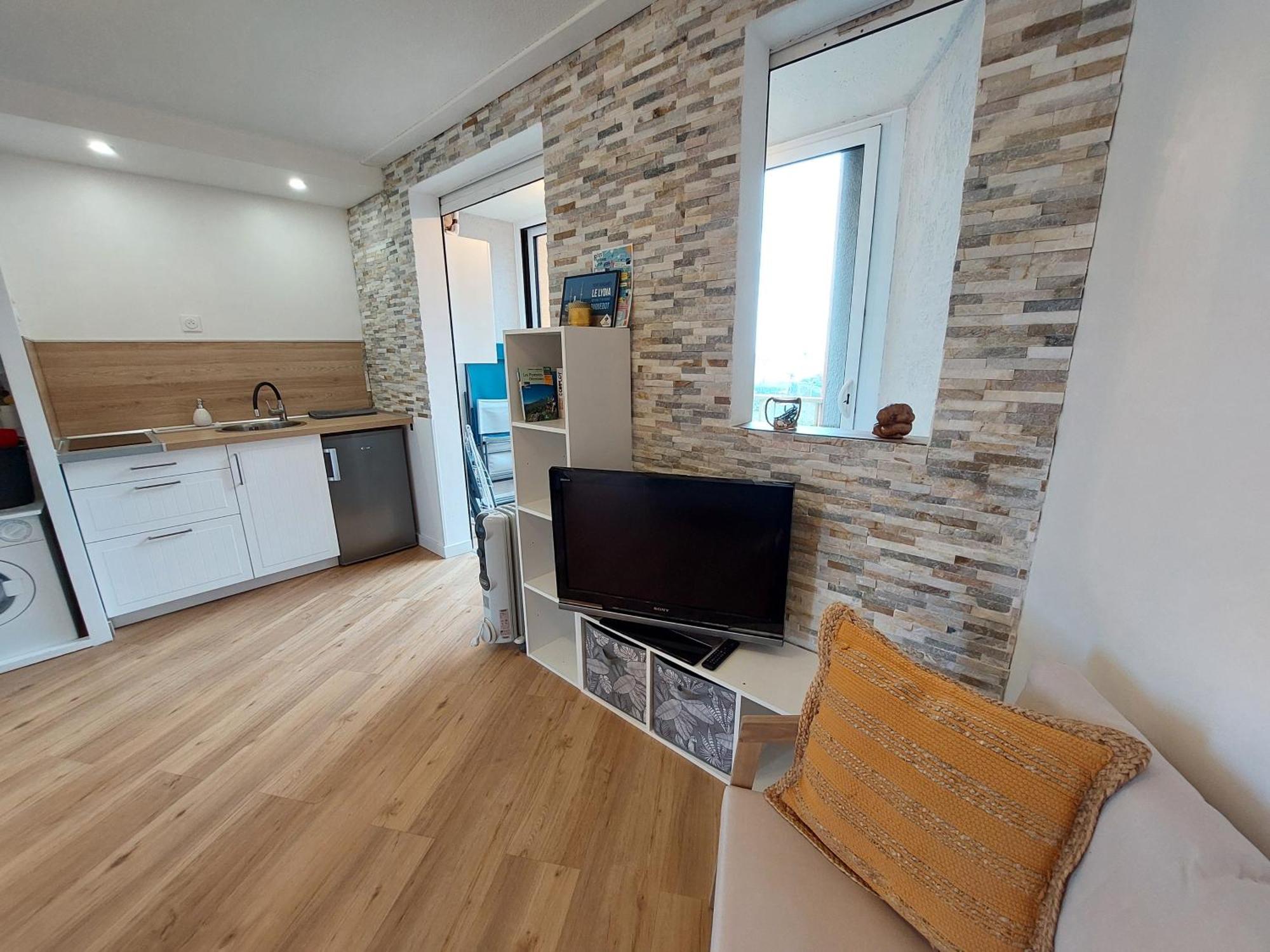 Avec Loggia Vue Et Acces Plage, Wifi Tv Apartment